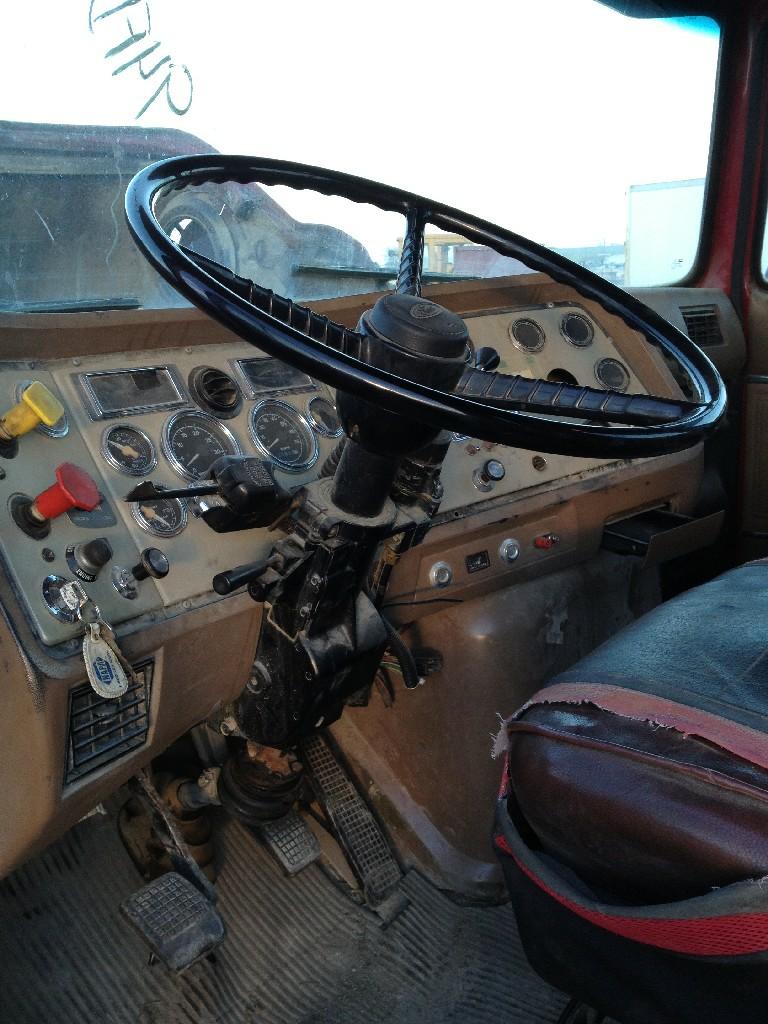 1987 Ford l9000 salvage parts cabs #10